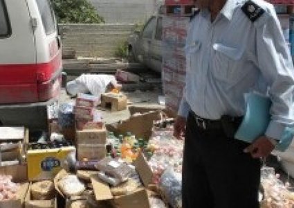 إتلاف 100 كغم من الألبان والأجبان منتهية الصلاحية في محافظة أريحا