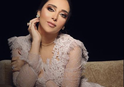 شاهدوا الصورة الأولى لطفل بلقيس.. وهذا الاسم الذي اختارته له