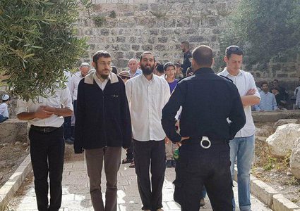 عشية احتفال الاحتلال بنقل السفارة.. توتر شديد يسود الأقصى (صور-فيديو)