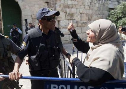 الاحتلال يغلق شوارع رئيسية وفرعية وأحياء مقدسية