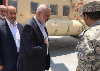 بعد زيارة قصيرة لمصر.. وفد حركة حماس برئاسة هنية يعود إلى غزة