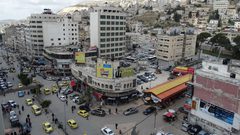 محافظ نابلس يتحدث بصراحة عن ملفات المطلوبين وخلافات البلدية