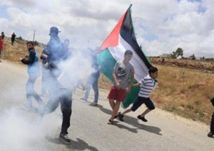 الاحتلال يقمع المسيرات السلمية بالضفة