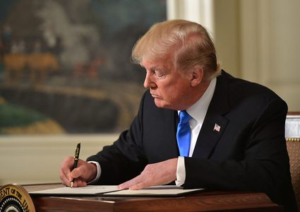 فتح : ترامب أشعل الحرائق في المنطقة ويتظاهر بأنه رجل مطافئ!