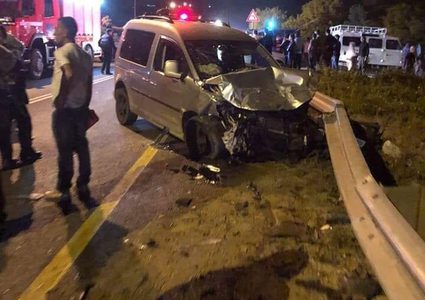 مصرع مواطن واصابة 8 احدهم حالته خطر بحادث سير