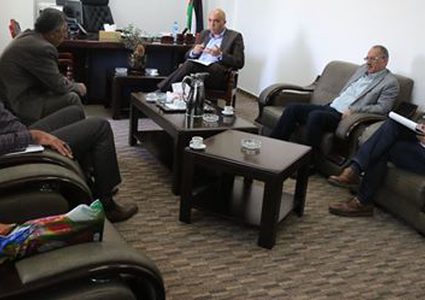 "العمل" تطرح فكرة إنشاء مركز تدريب مهني في دورا