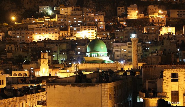 في نابلس.. مساجد تستقبل رمضان دون أئمة