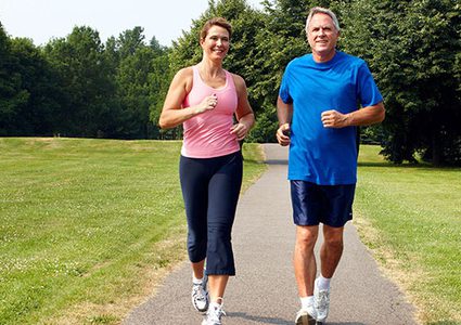 ما هي فائدة المشي السريع لصحة القلب؟