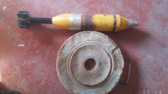 الشرطة تتعامل مع قذيفة ولغم أرضي مضاد للدروع في نابلس