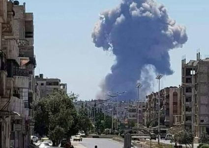 دوي انفجارات في محيط مطار حماة العسكري في سورية