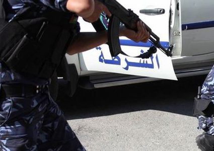 شرطة نابلس تقبض على فار من وجه العدالة