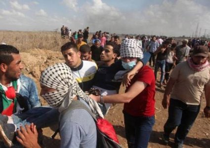 في جمعة الوفاء للشهداء والجرحى.. إصابة 56 متظاهراً بالرصاص الحي والعشرات بالاختناق