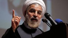 روحاني يدعو الدول الإسلامية إلى إعادة النظر في علاقاتها الاقتصادية مع أمريكا