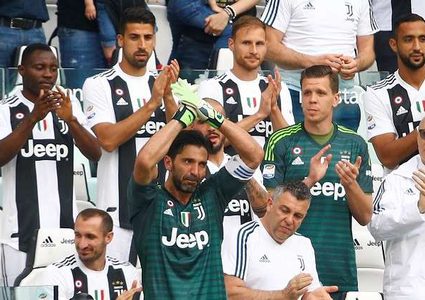 يوفنتوس يودع بوفون بثنائية في شباك فيرونا