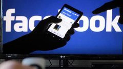 القبض على مشتبه به بقضايا تهديد وتشهير الكتروني بنابلس