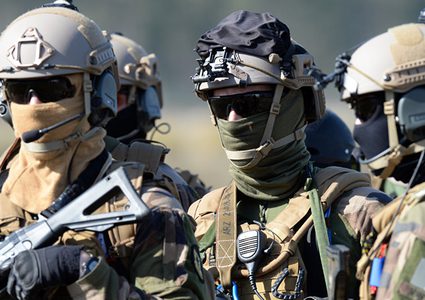 فرنسا تنشر مدفعيات في سوريا
