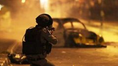 قوات الاحتلال تقتحم أحياء القدس وتشدد اجراءاتها وسط مواجهات ليلية