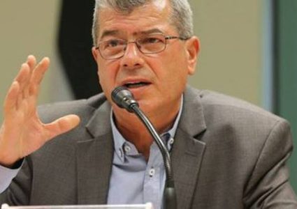 قراقع يطالب بتشكيل لجنة تحقيق دولية بجريمة الشهيد "عويسات"