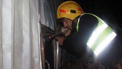 الدفاع المدني يخمد حريق منزل في مدينة طوباس