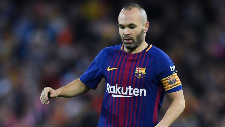 إنييستا يحدد خليفته في برشلونة