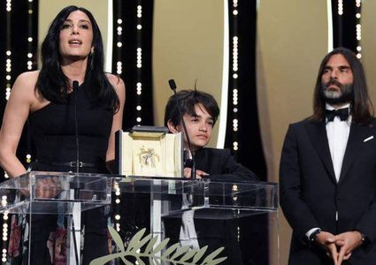 بطل فيلم نادين لبكي ينام أمام الكاميرات في مهرجان "كان"