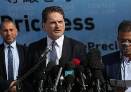 مفوض الأونروا يدعو لانقاذ الوضع الصحي بغزة