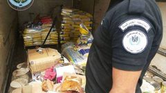 إتلاف 700 كغم مواد غذائية ومنظفات منتهية الصلاحية في أريحا