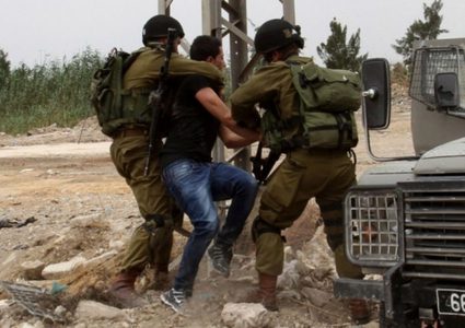 نادي الأسير: قوات الاحتلال تعتدي على أسيرين بالضرب خلال اعتقالهما