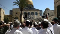 75 إسرائيلياً يقتحمون الأقصى بحراسات مشددة