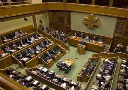 البرلمان الباسكي يطالب الحكومة الإسرائيلية بالامتناع عن استخدام الأسلحة المحرمة دوليا