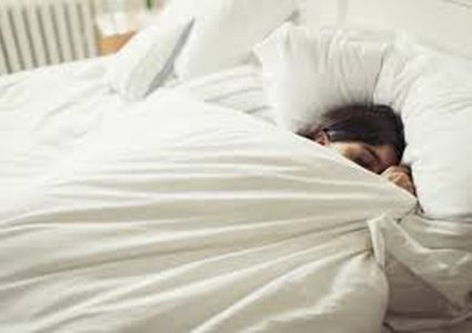 النوم في عطلة نهاية الأسبوع يمكن أن ينقذك من الموت المبكر!