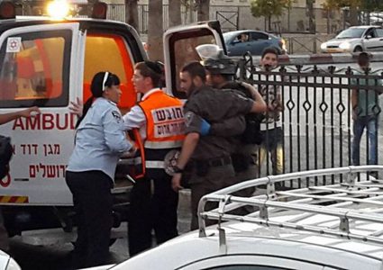 طعن مواطن في القدس