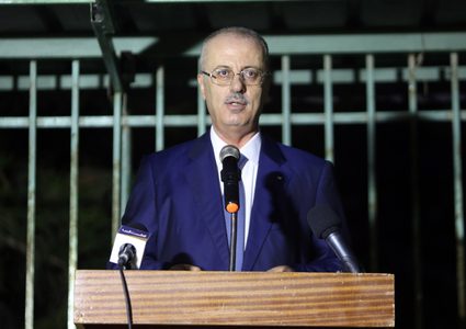 الحمد الله: حقوق أهالي وعائلات الشهداء مصانة في كل الظروف ورغم كافة التحديات