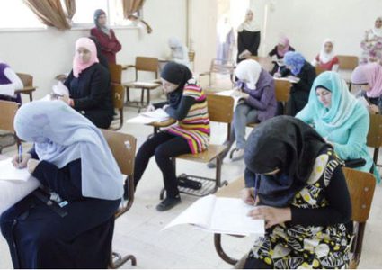 "التربية" تقرر منح الطلبة الصم مترجم إشارة مع بداية امتحان "الإنجاز"