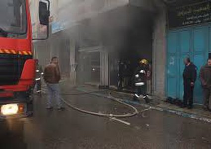 اندلاع حريق  بعمارة سكنية في نابلس(فيديو)