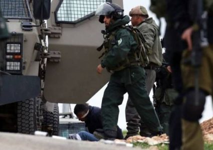 الاحتلال يعتقل 4 شبان من برطعة