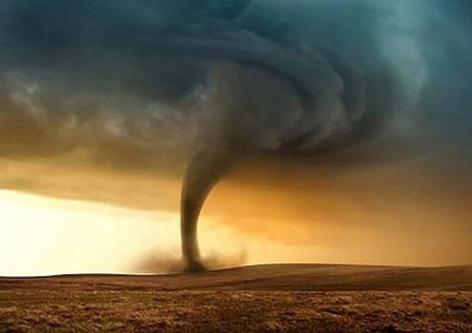 إعصار "ماكونو" يصل مديرية شحن اليمنية