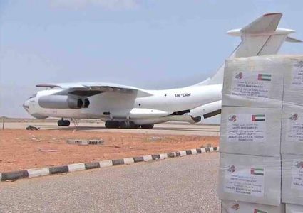 الإمارات تستقبل 17 يمنيا مصابا جراء الإعصار "مكونو"