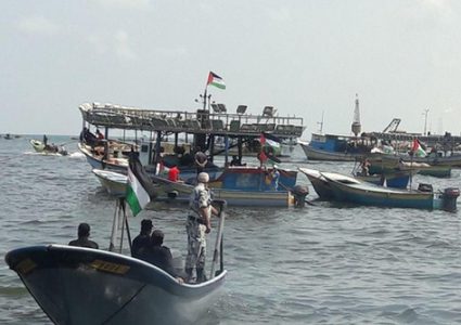 بحرية الاحتلال تقتحم سفينة الحرية وتعتقل مَن على متنها