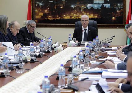 الحكومة الفلسطينية تطالب بتدخل دولي عاجل لوقف العدوان الإسرائيلي على غزة