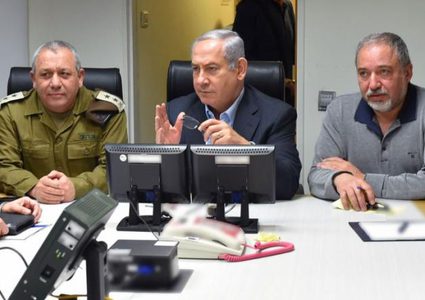 نتنياهو يعقد جلسة مشاورات أمنية مع قيادة قوات الإحتلال