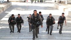 الاحتلال يصادر عربات وبسطات من حارة "باب حطة" في القدس