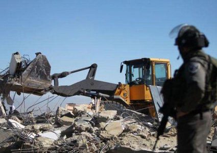 "هيئة الجدار" تبحث سبل دعم صمود مواطني العقبة بعد قرار الاحتلال هدم 20 منزلا