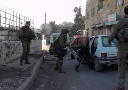 الاحتلال يعتقل مواطنا بزعم العثور على سلاح في سيارته