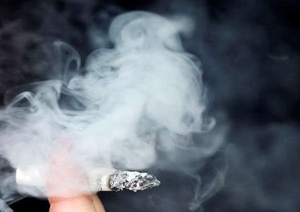 التدخين "من طرف ثالث".. كارثة تظهر للمرة الأولى