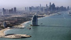 الإمارات.. 284 عاما بالسجن لمدانين في قضية احتيال مصرفي كبيرة
