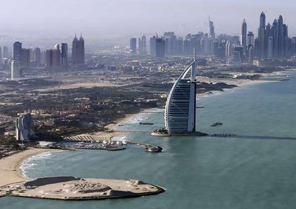 الإمارات.. 284 عاما بالسجن لمدانين في قضية احتيال مصرفي كبيرة