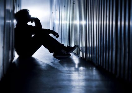 كيف تتسبب المشاعر السلبية بالاكتئاب وايذاء الاخرين؟