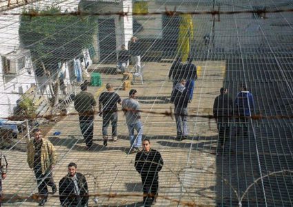 قراقع : ارتفاع نسبة الاصابة بالسرطان في صفوف الاسرى ووضع الاسير عبد القادر صعب