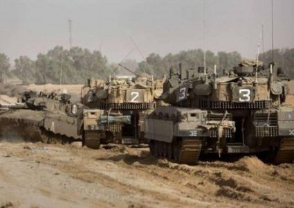 الاحتلال يدفع بدبابات وناقلات جند إلى حدود غزة